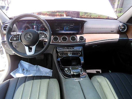 Mercedes-Benz E-Class — photo 07