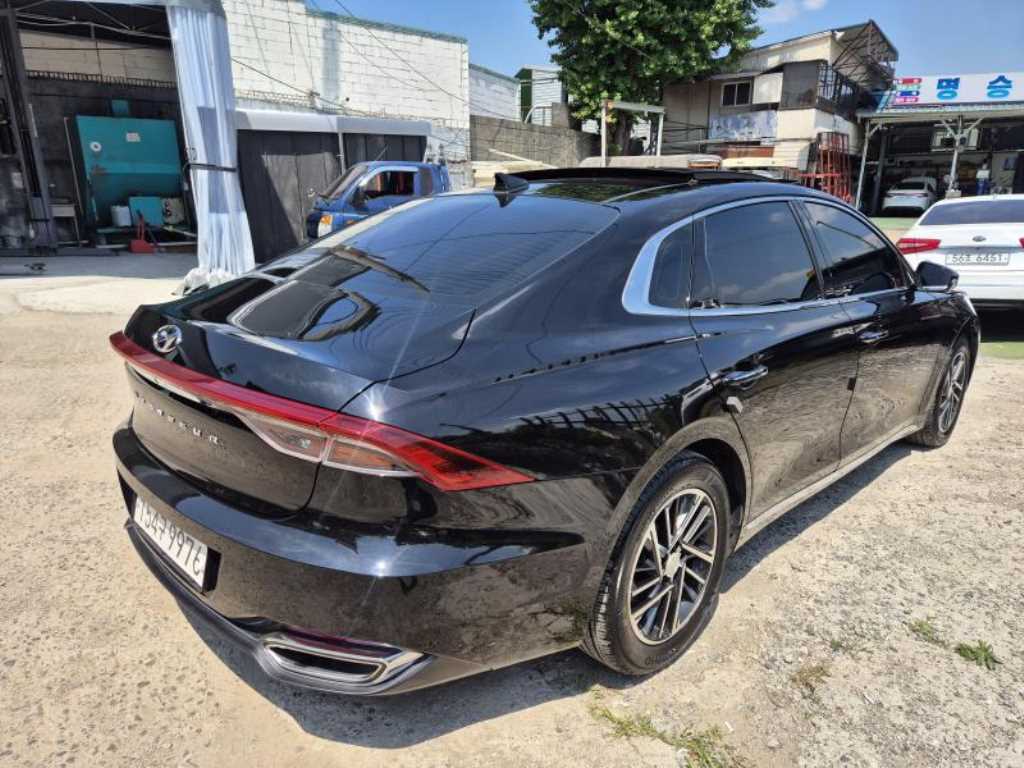 Hyundai Grandeur — photo 02