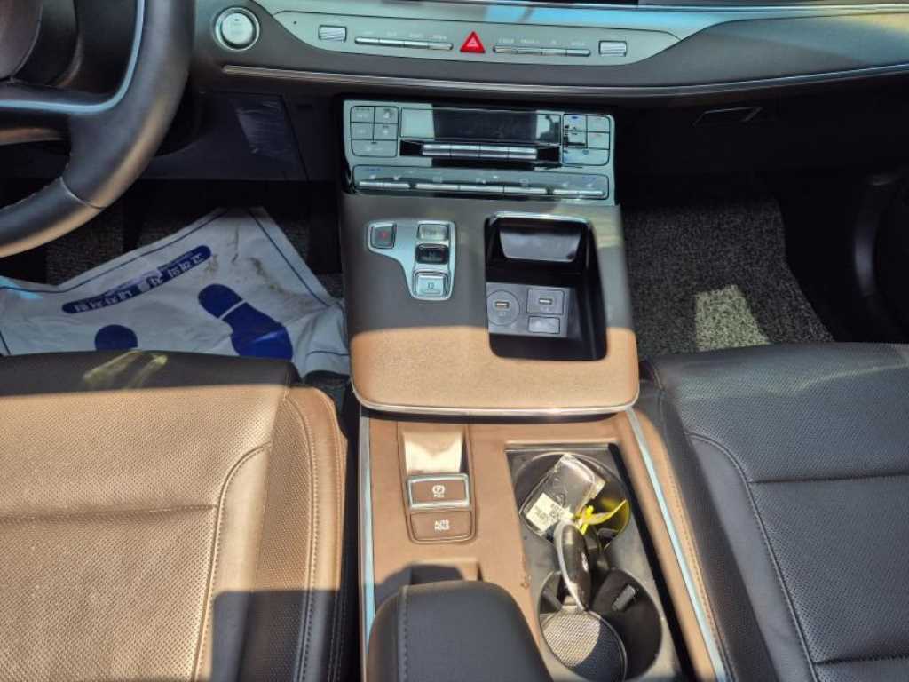 Hyundai Grandeur — photo 09