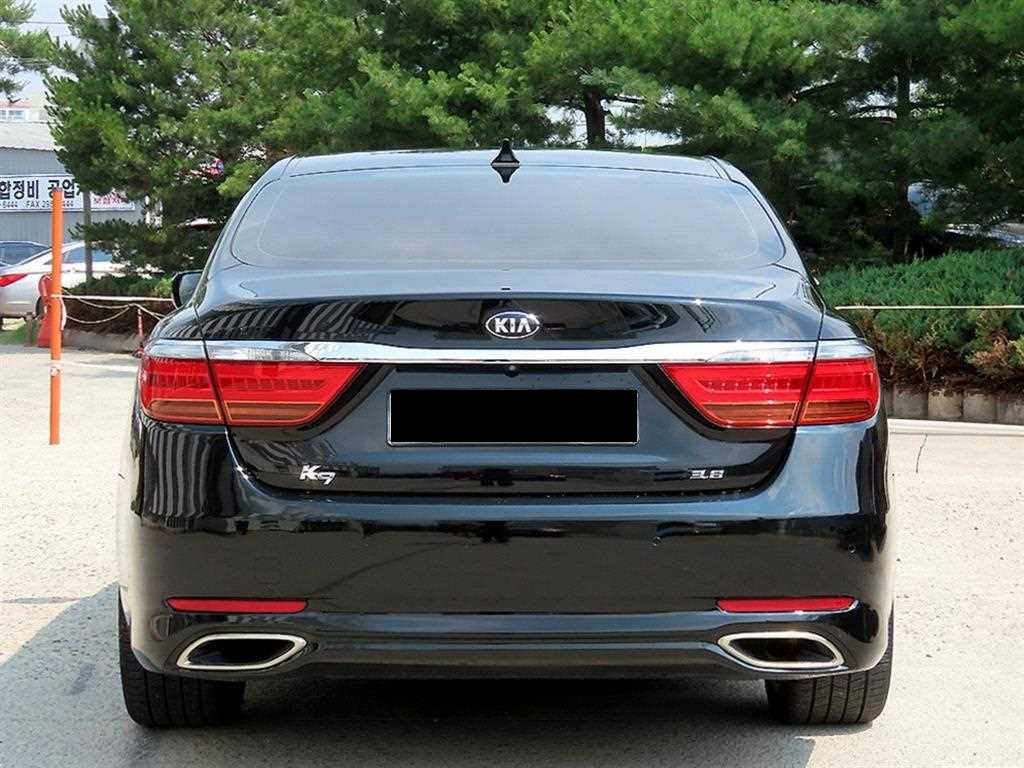 Kia K9 — photo 04