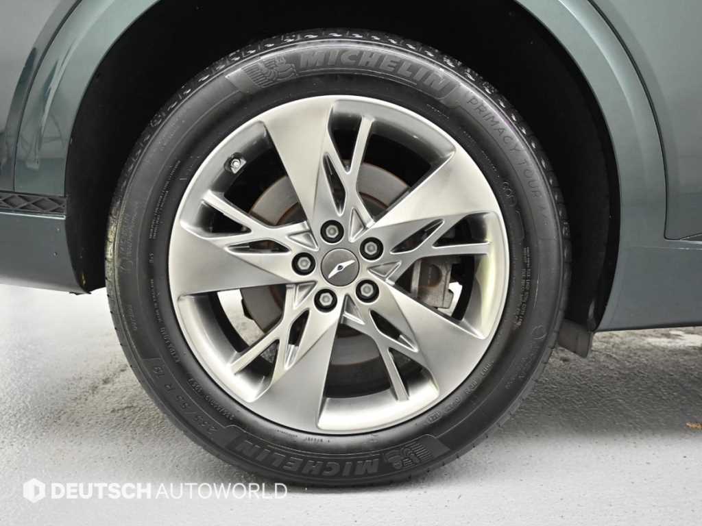 Genesis GV70 — photo 05