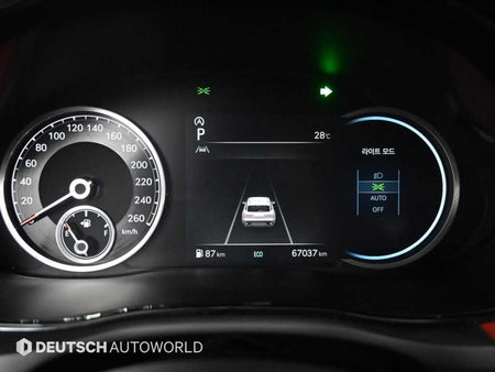 Genesis GV70 — photo 08