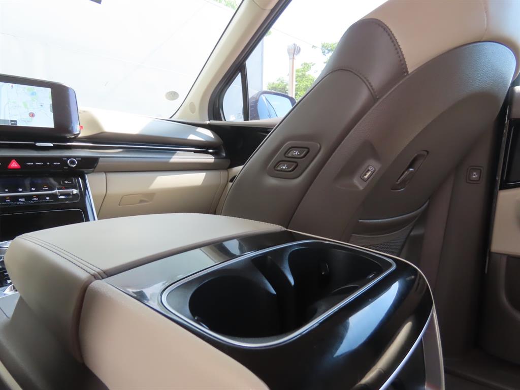 Kia Carnival — photo 08