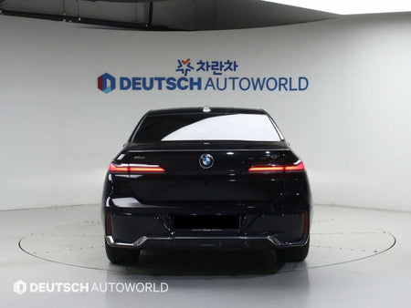 BMW 7-Series — photo 04