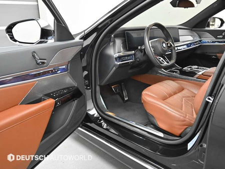 BMW 7-Series — photo 11