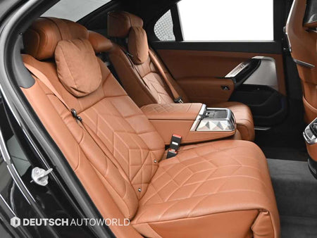 BMW 7-Series — photo 12
