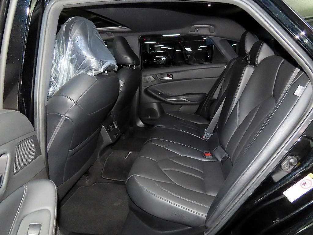 Toyota Avalon — photo 07