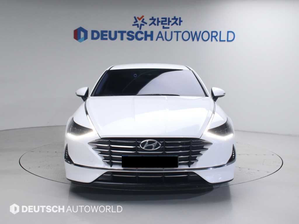 Hyundai Sonata — photo 03