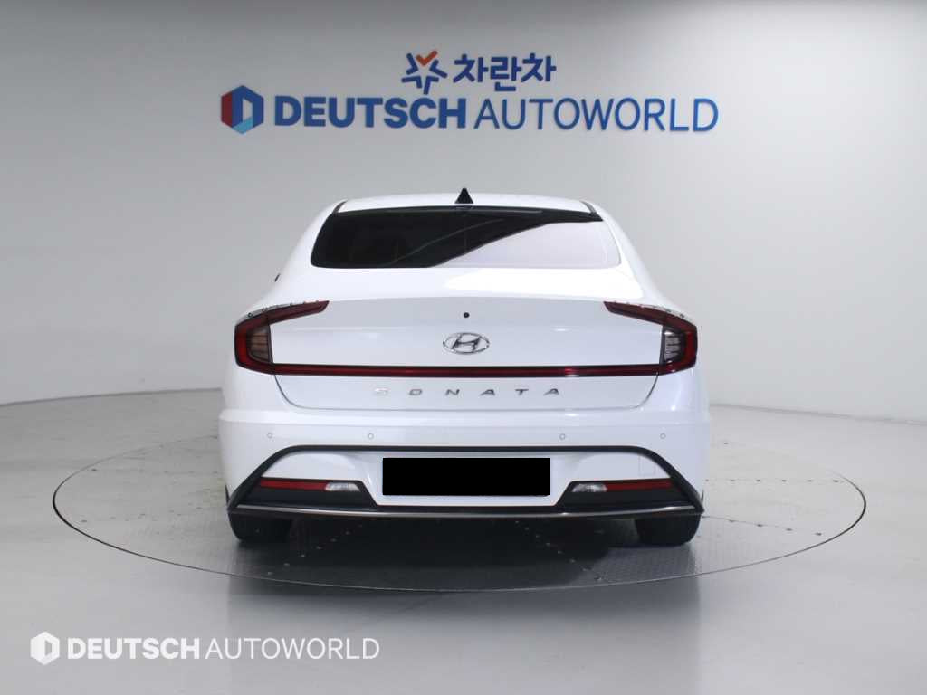 Hyundai Sonata — photo 04