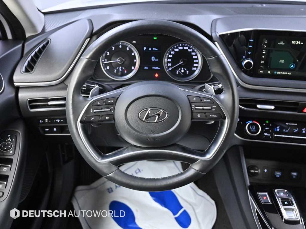 Hyundai Sonata — photo 13