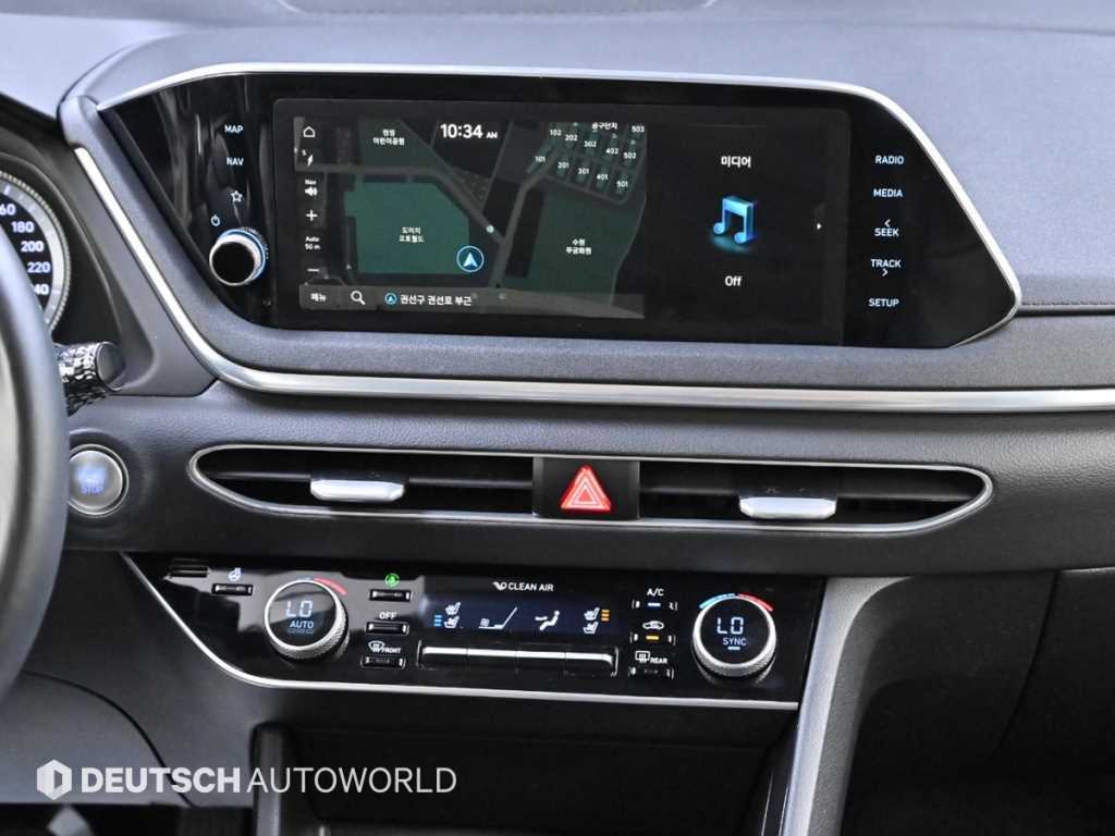Hyundai Sonata — photo 14