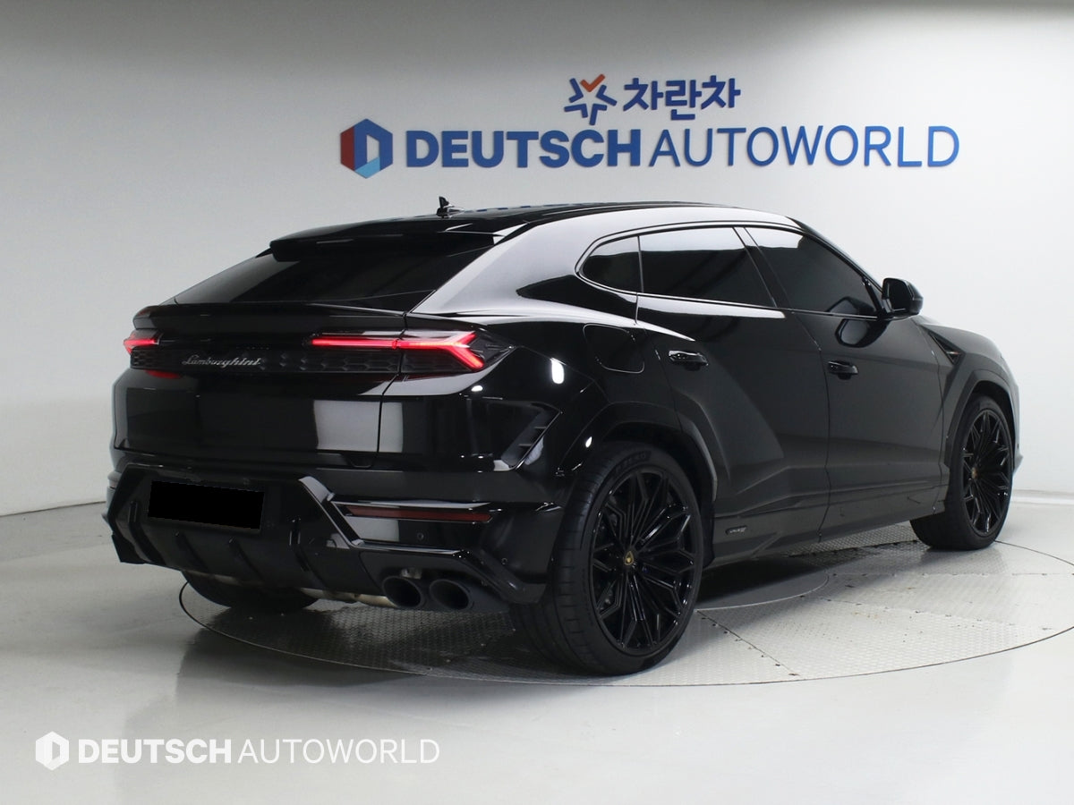 Lamborghini Urus — photo 02