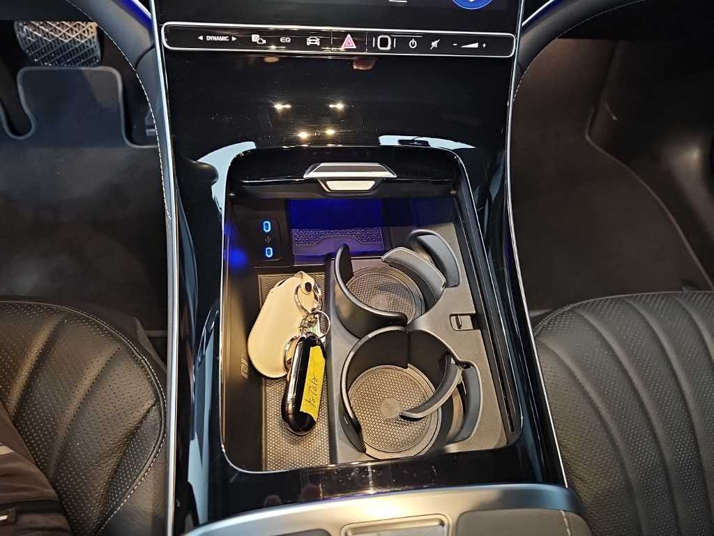 Mercedes-Benz EQS — photo 09