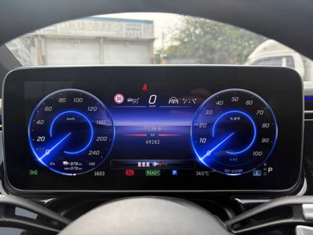 Mercedes-Benz EQS — photo 19