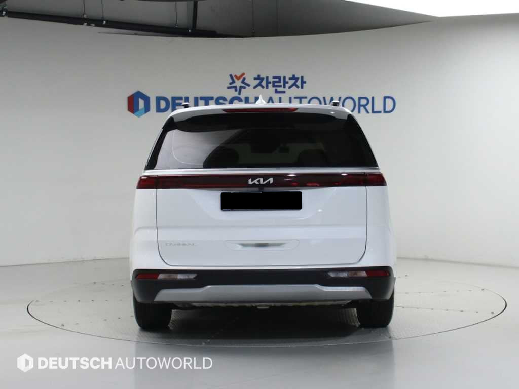 Kia Carnival — photo 04