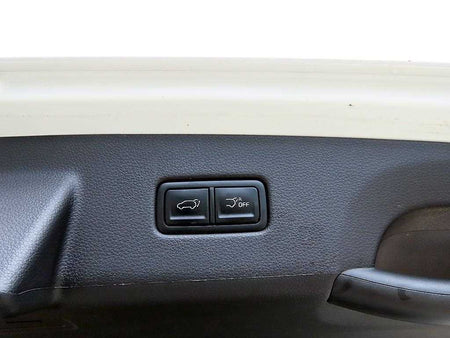 Kia Carnival — photo 17