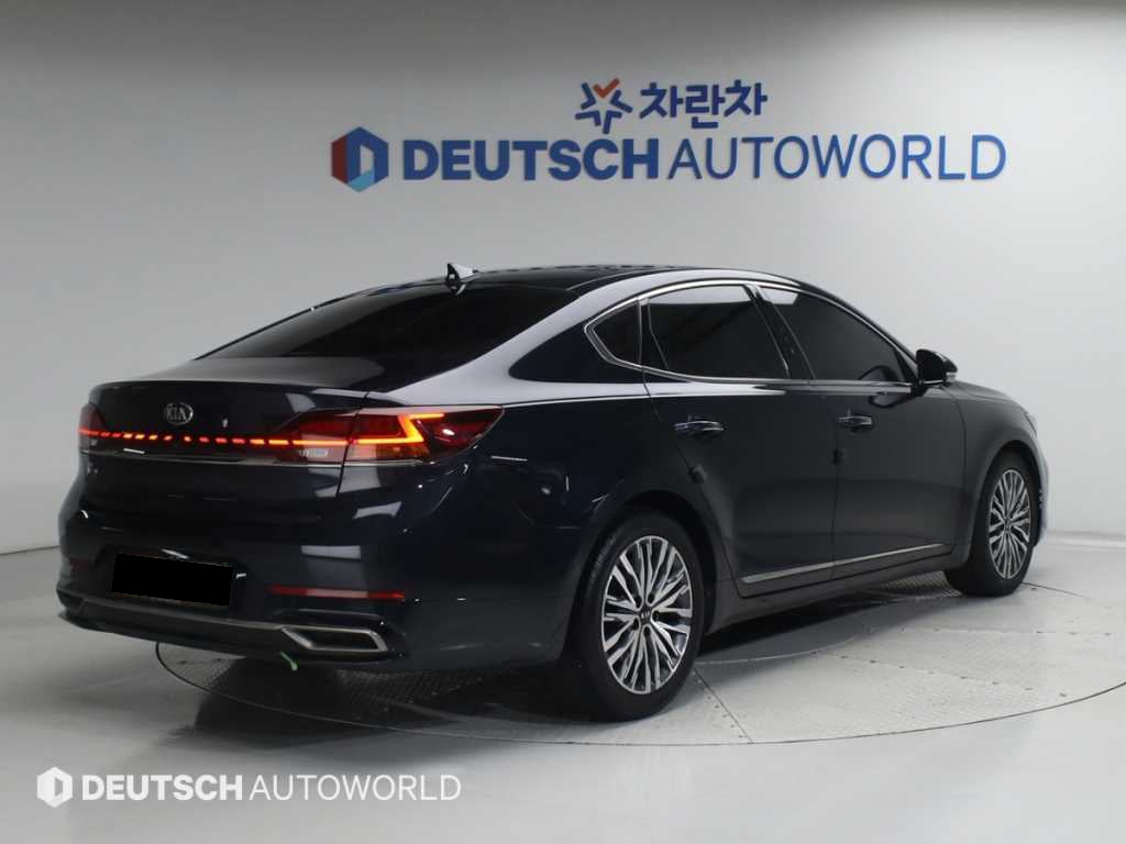 Kia K7 — photo 02