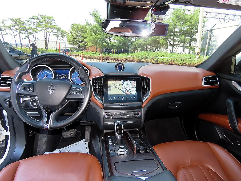 Maserati Ghibli — photo 07