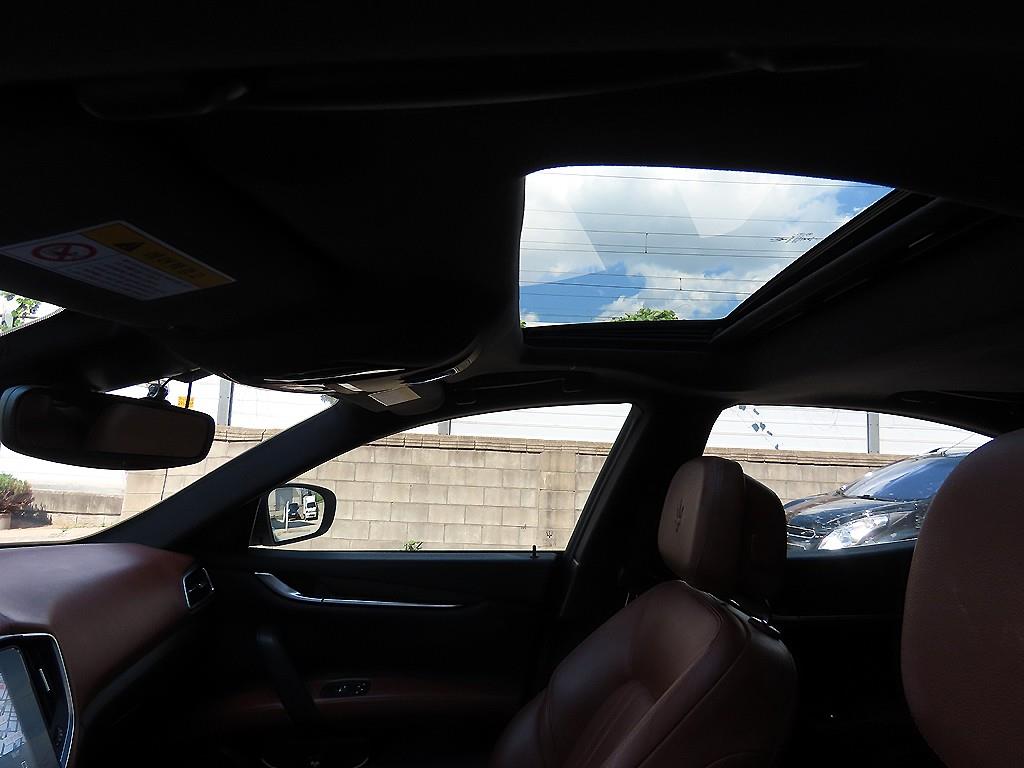 Maserati Ghibli — photo 17