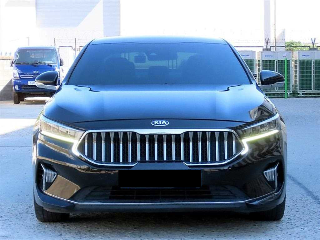 Kia K7 — photo 01
