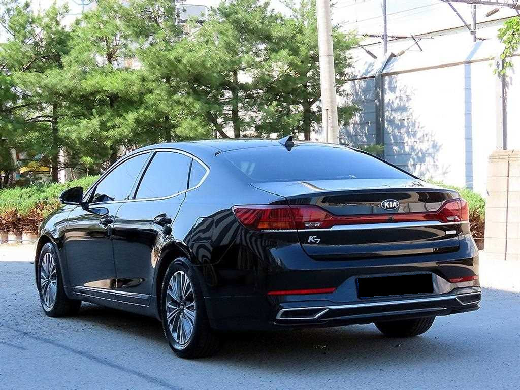 Kia K7 — photo 03