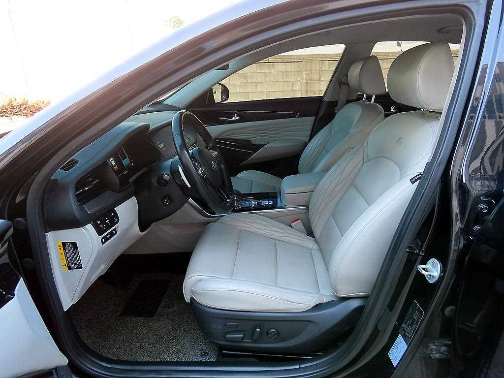 Kia K7 — photo 05