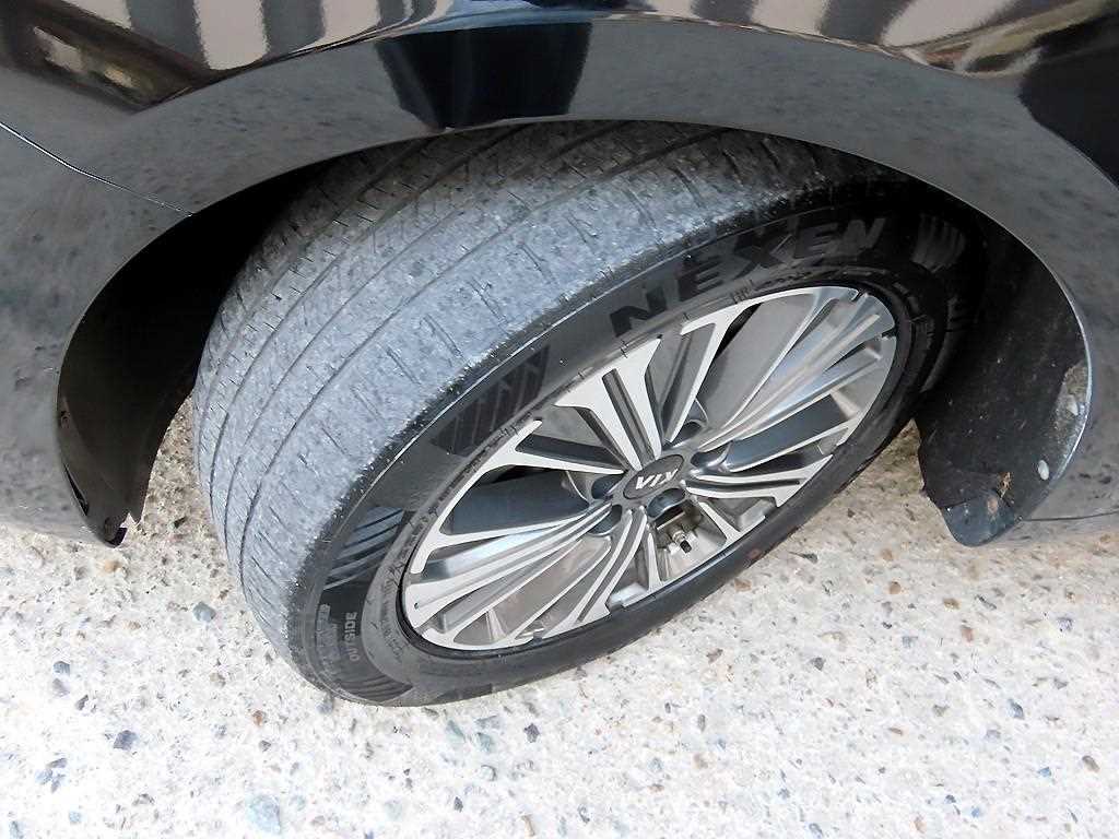 Kia K7 — photo 20
