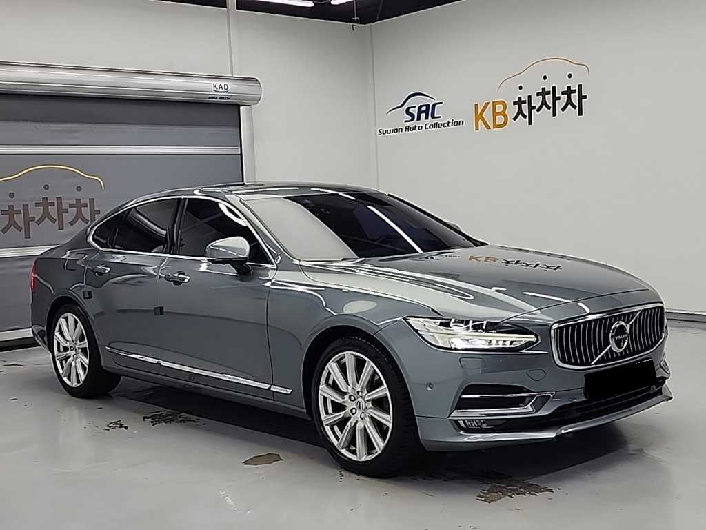 Volvo S90 — photo 04