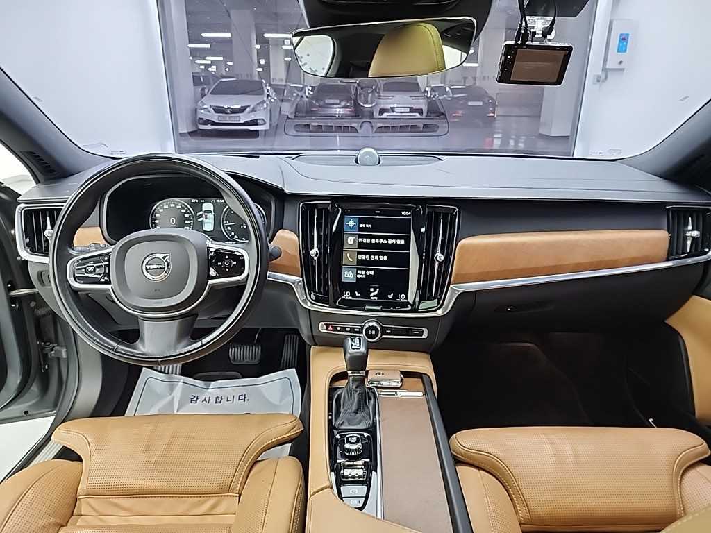 Volvo S90 — photo 07