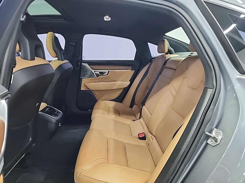 Volvo S90 — photo 12