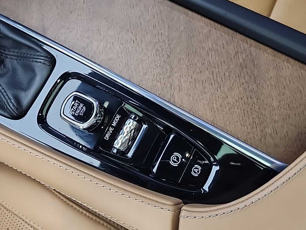 Volvo S90 — photo 17