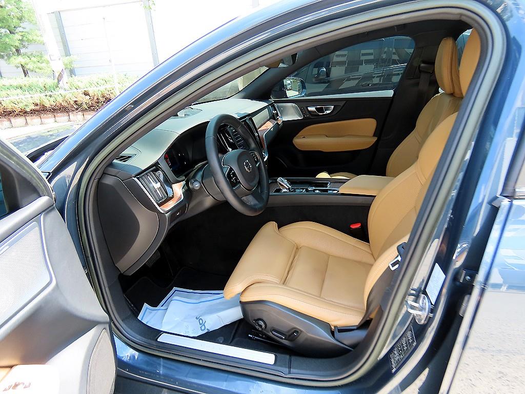 Volvo V60 — photo 05