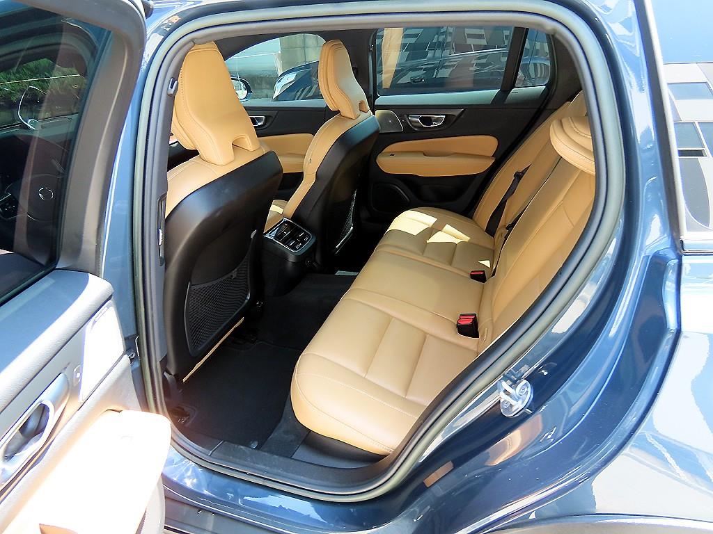 Volvo V60 — photo 06