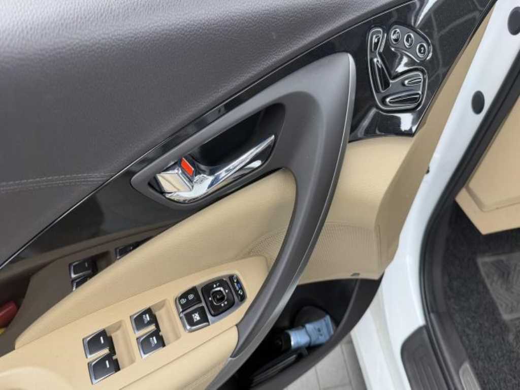 Hyundai Grandeur — photo 06