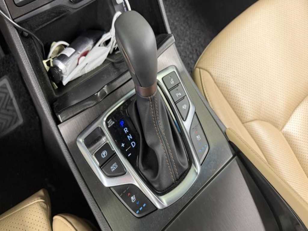 Hyundai Grandeur — photo 13
