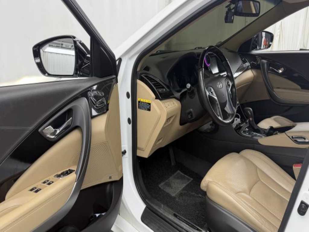 Hyundai Grandeur — photo 14