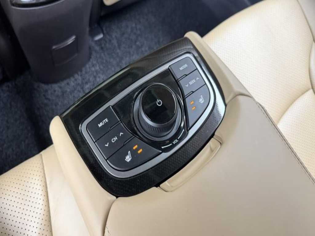 Hyundai Grandeur — photo 17