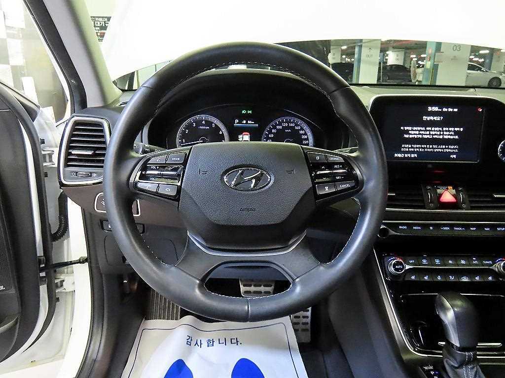 Hyundai Grandeur — photo 09