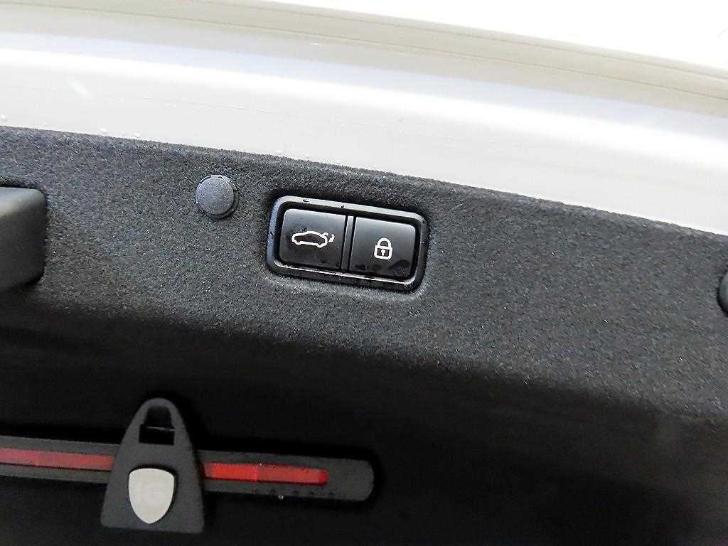 Hyundai Grandeur — photo 16
