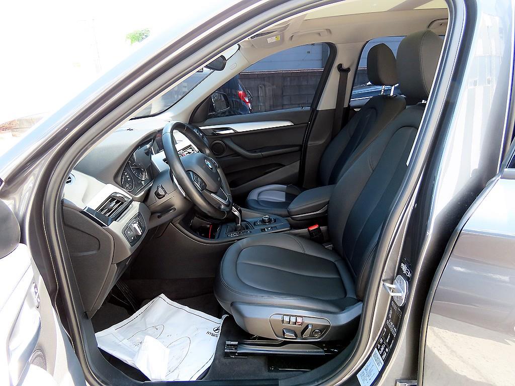 BMW X1 — photo 05