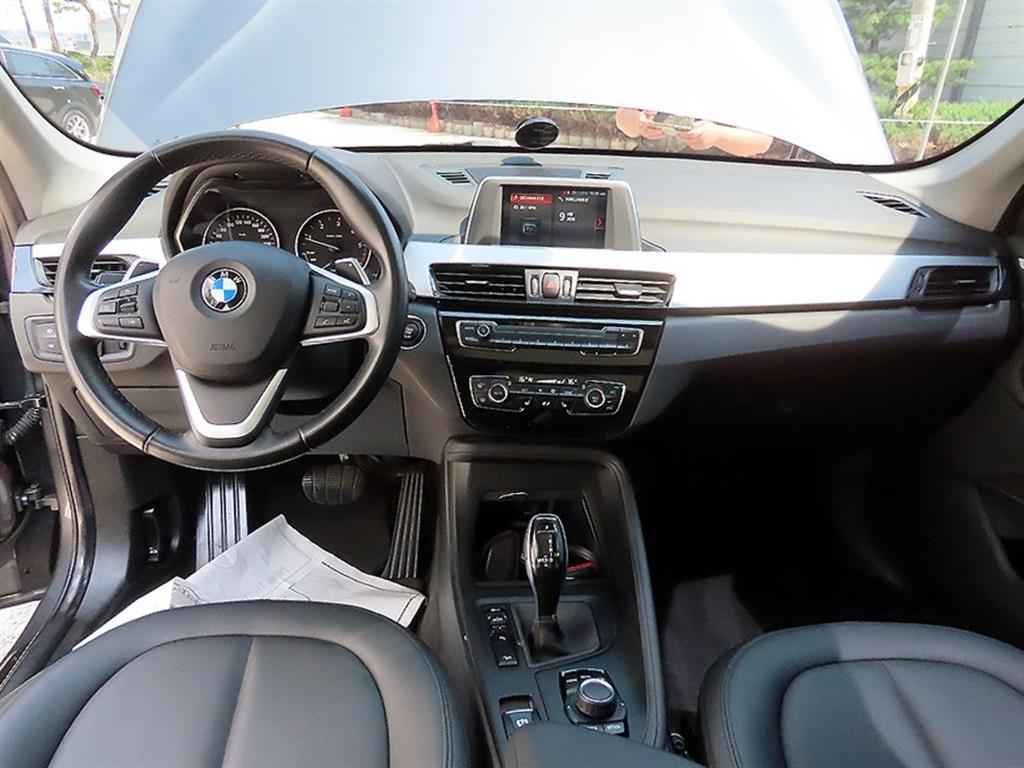 BMW X1 — photo 07