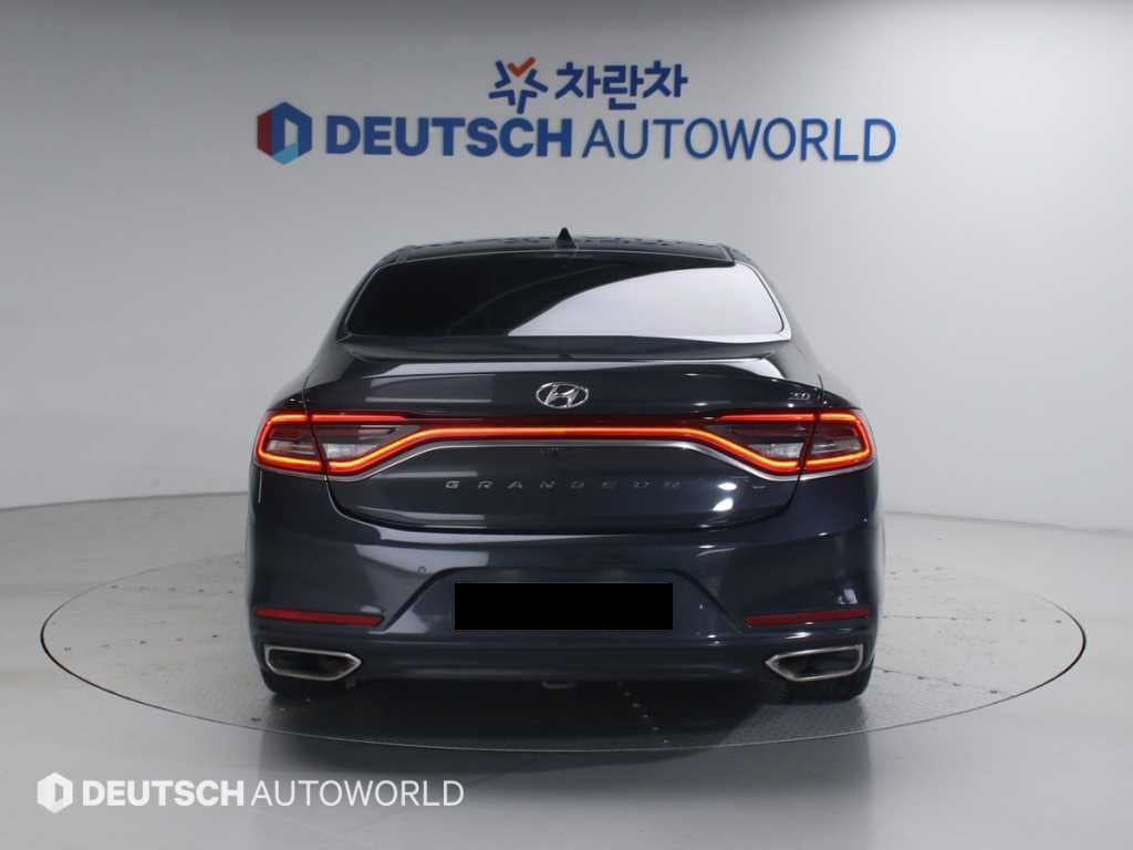 Hyundai Grandeur — photo 04