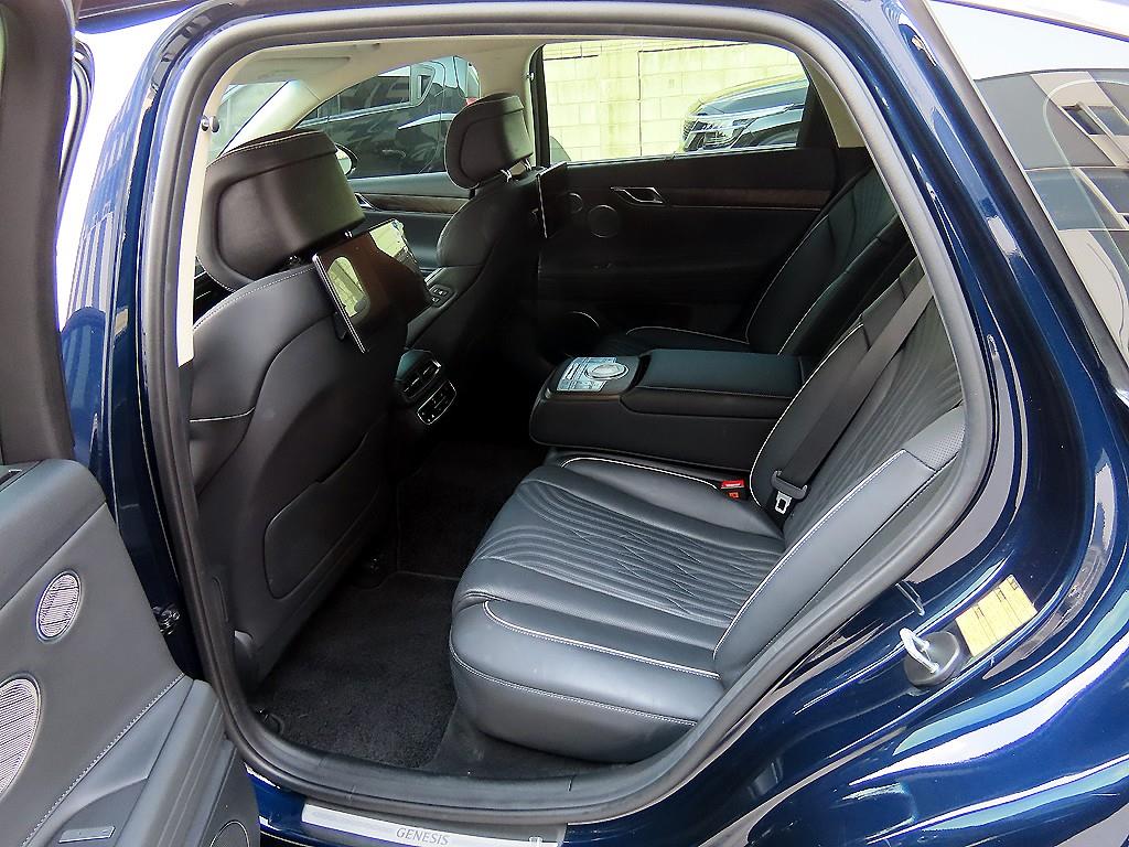 Genesis G80 — photo 06