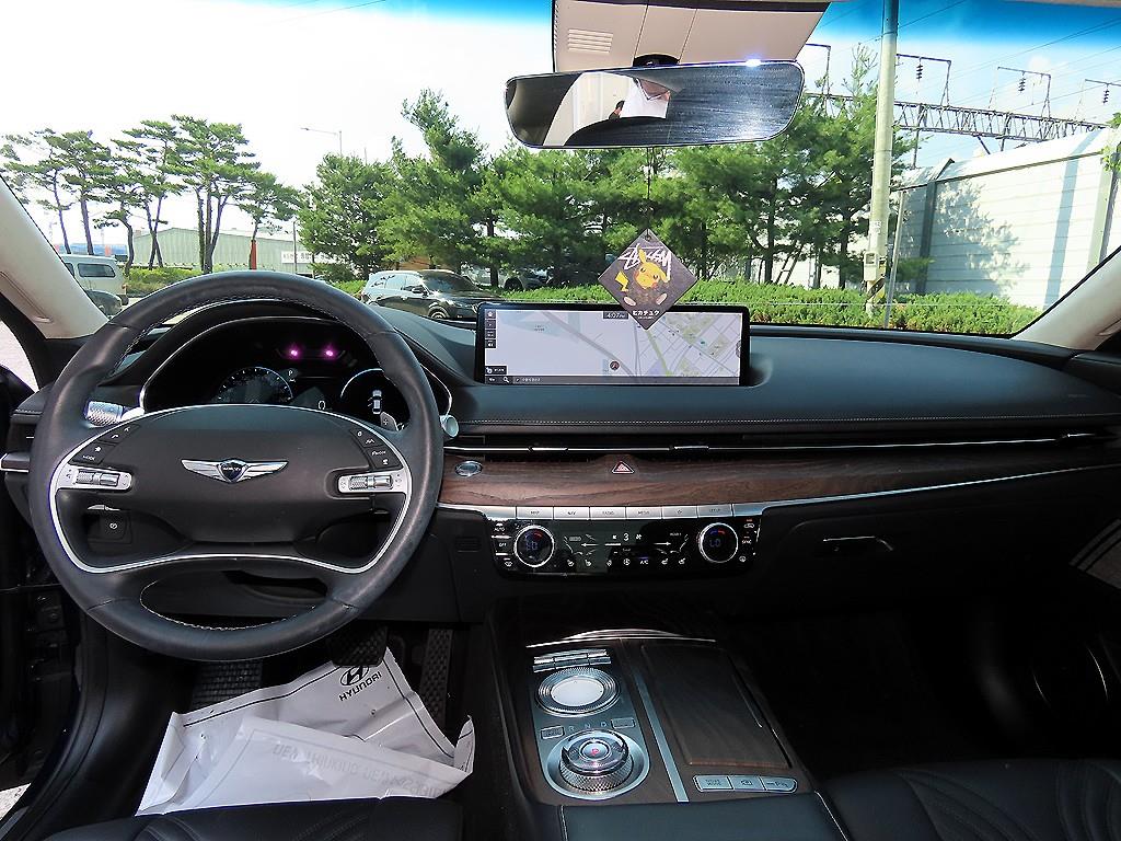 Genesis G80 — photo 07