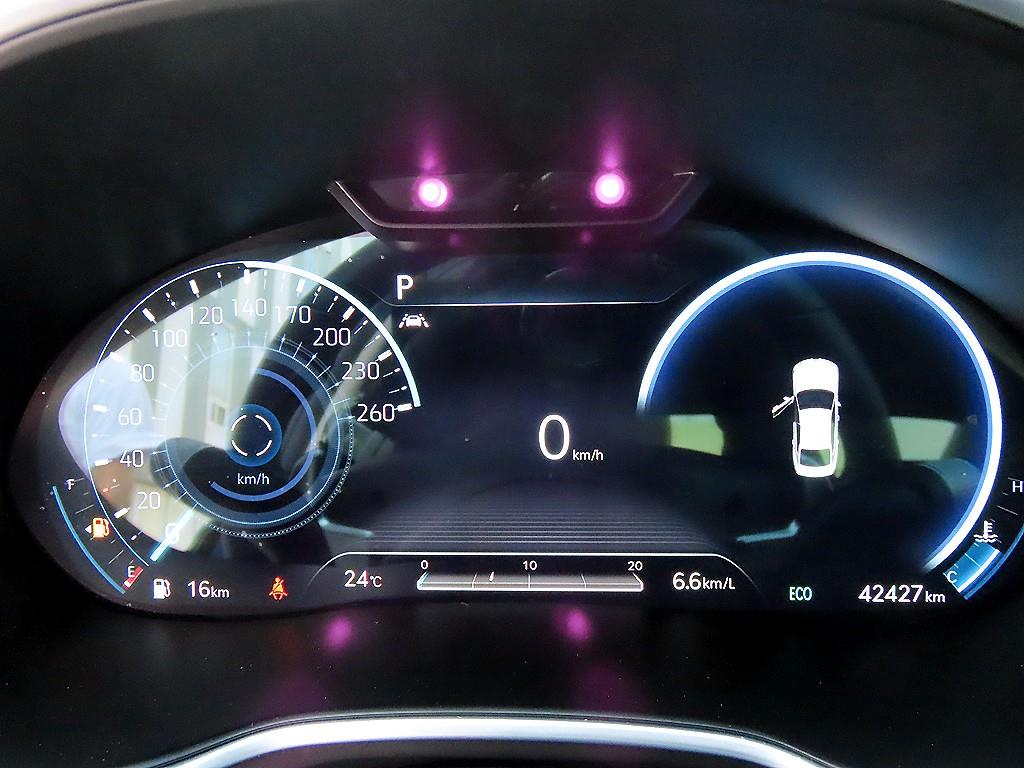 Genesis G80 — photo 10