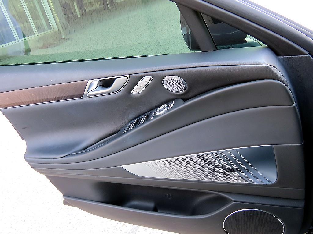 Genesis G80 — photo 13
