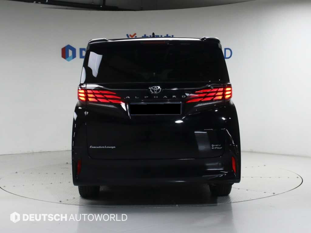 Toyota Alphard — photo 04