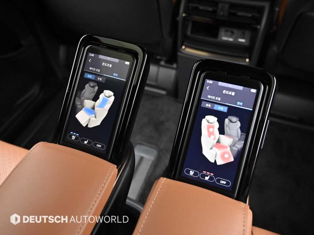 Toyota Alphard — photo 16