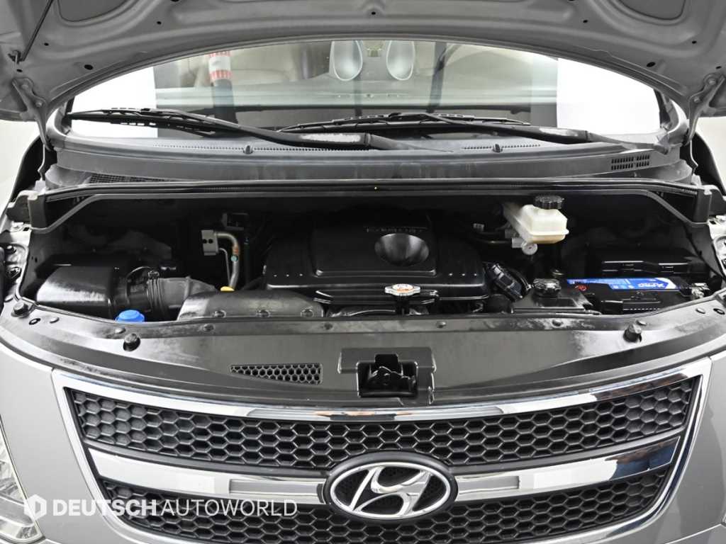 Hyundai Starex — photo 06