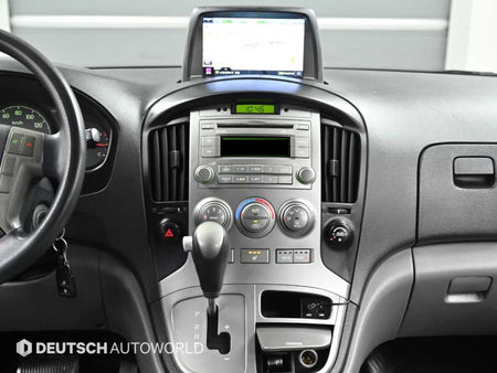 Hyundai Starex — photo 14